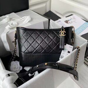 Classic CHANEL Bag: A Stylish and Versatile Choice for Elegance